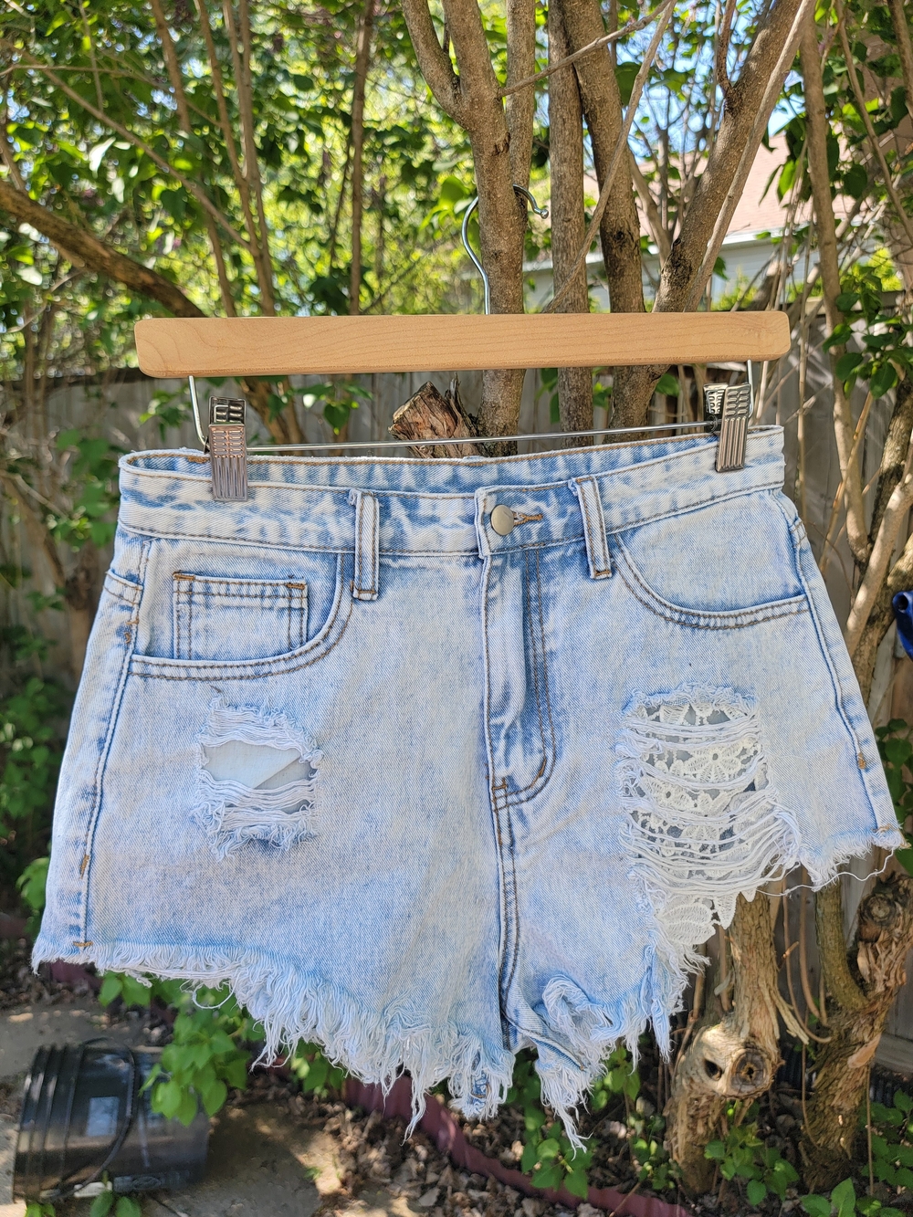 New Light Wash Distressed Lace-Trim Denim Shorts | Light Blue Size Small